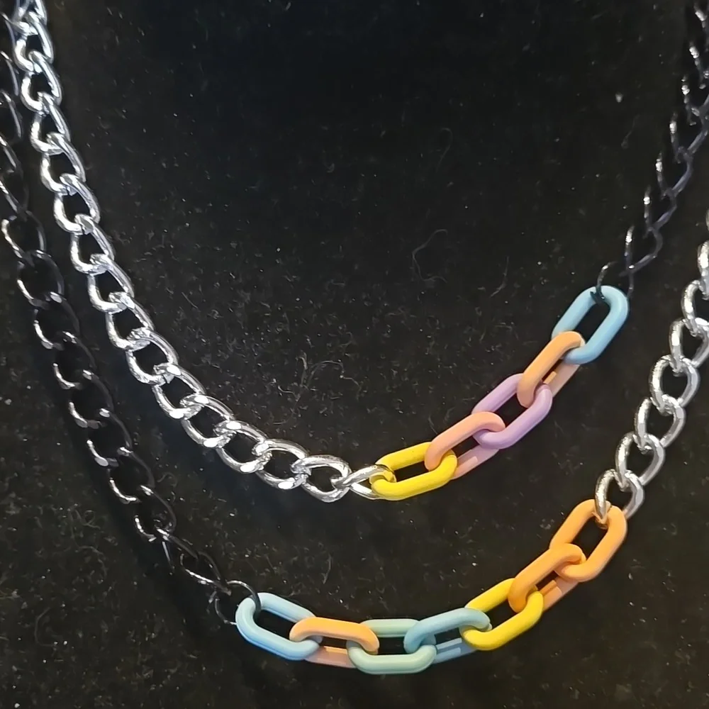 Multicolor Chain Necklace - Picture 3 of 10